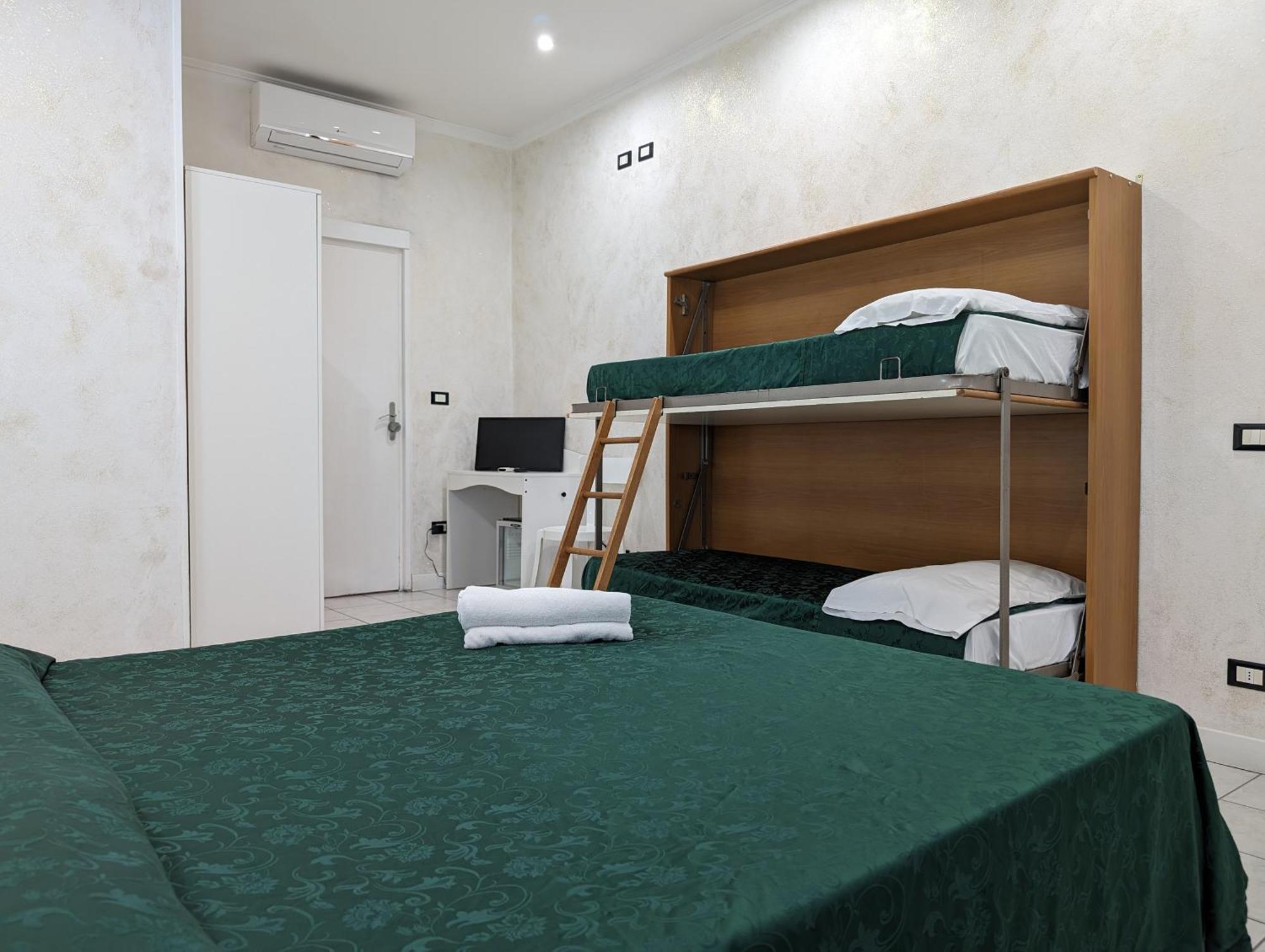 Pollon Inn Sanremo Bagian luar foto