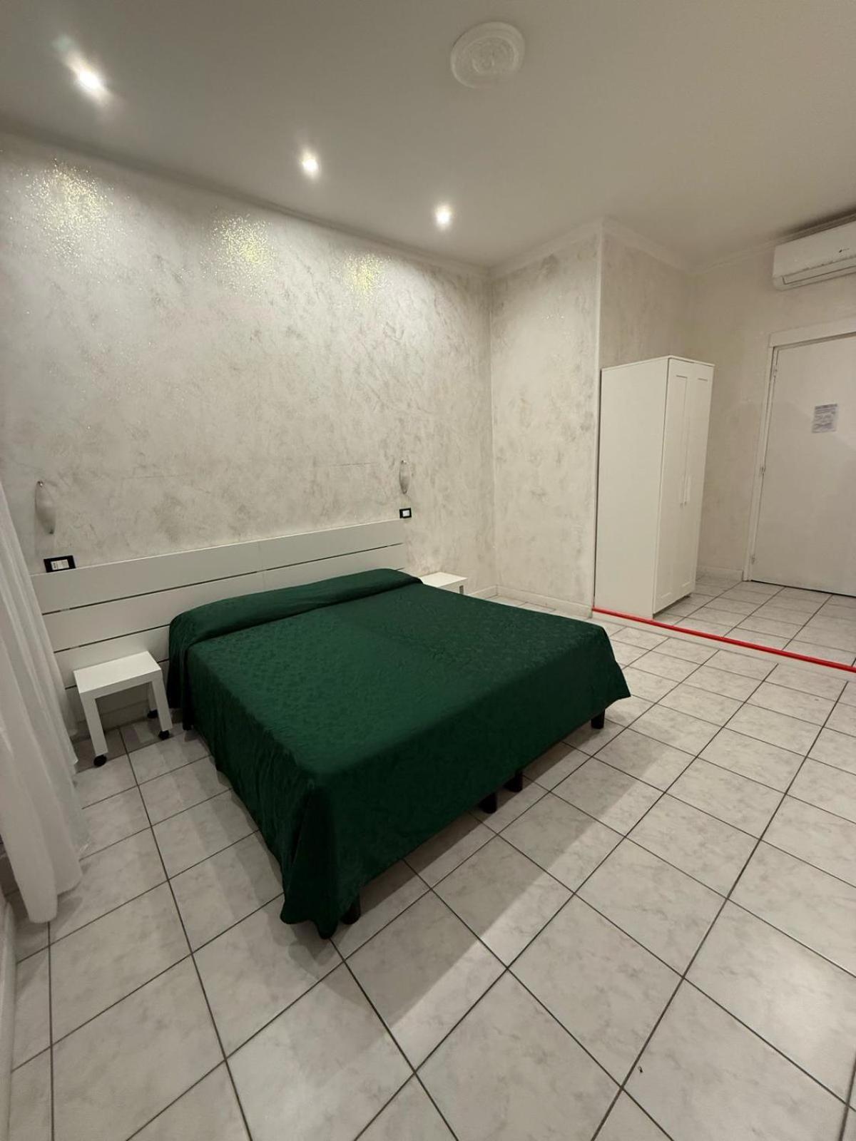 Pollon Inn Sanremo Bagian luar foto
