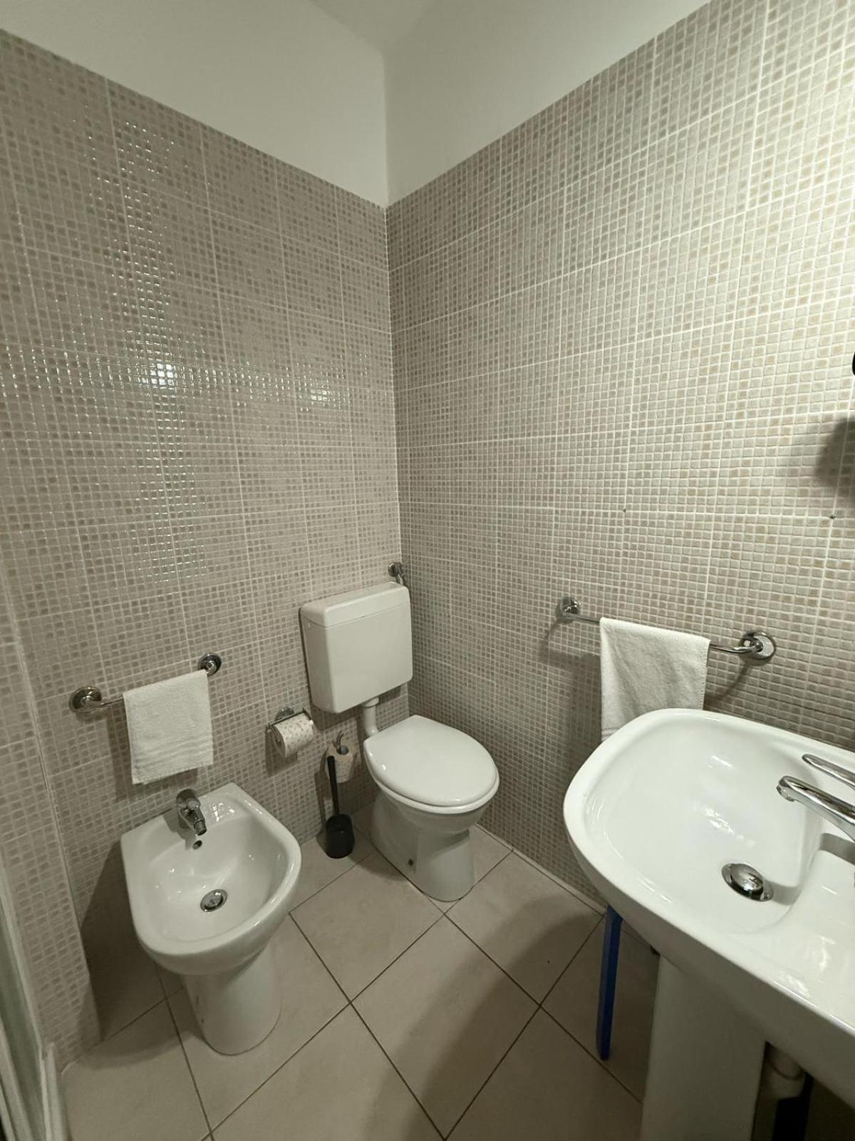 Pollon Inn Sanremo Bagian luar foto
