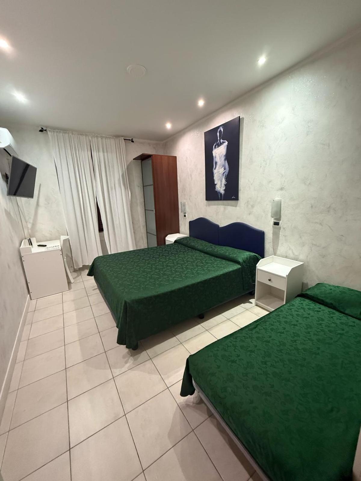 Pollon Inn Sanremo Bagian luar foto