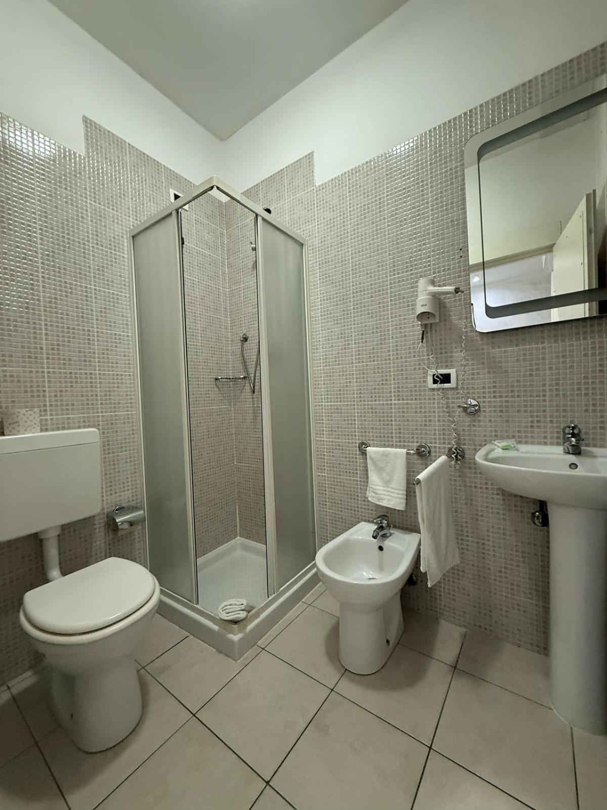 Pollon Inn Sanremo Bagian luar foto