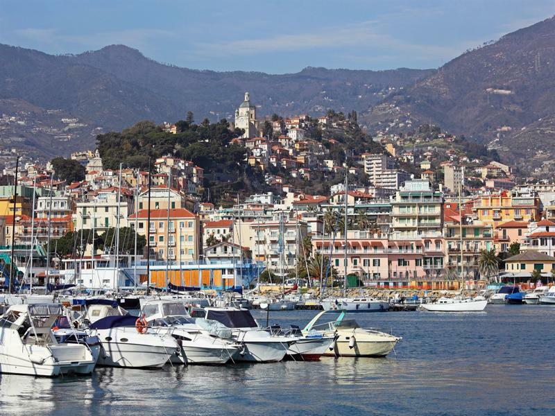 Pollon Inn Sanremo Bagian luar foto